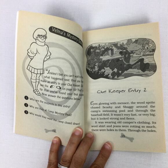 Scooby Doo and You The Case of the Living Doll Four Scholastic Book Bundle - Picture 9 of 16